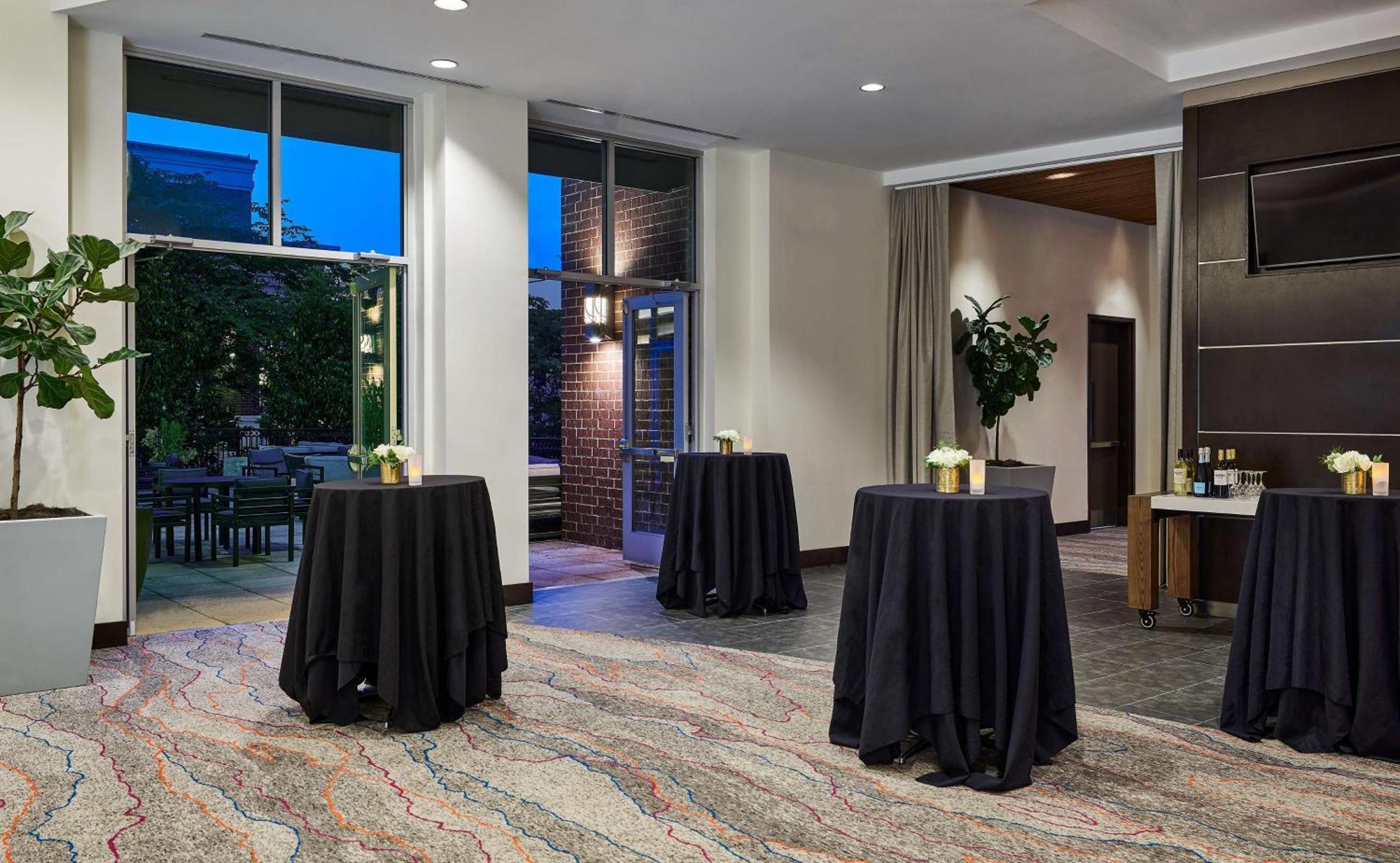 Hilton Garden Inn Nashville Downtown Convention Center Extérieur photo