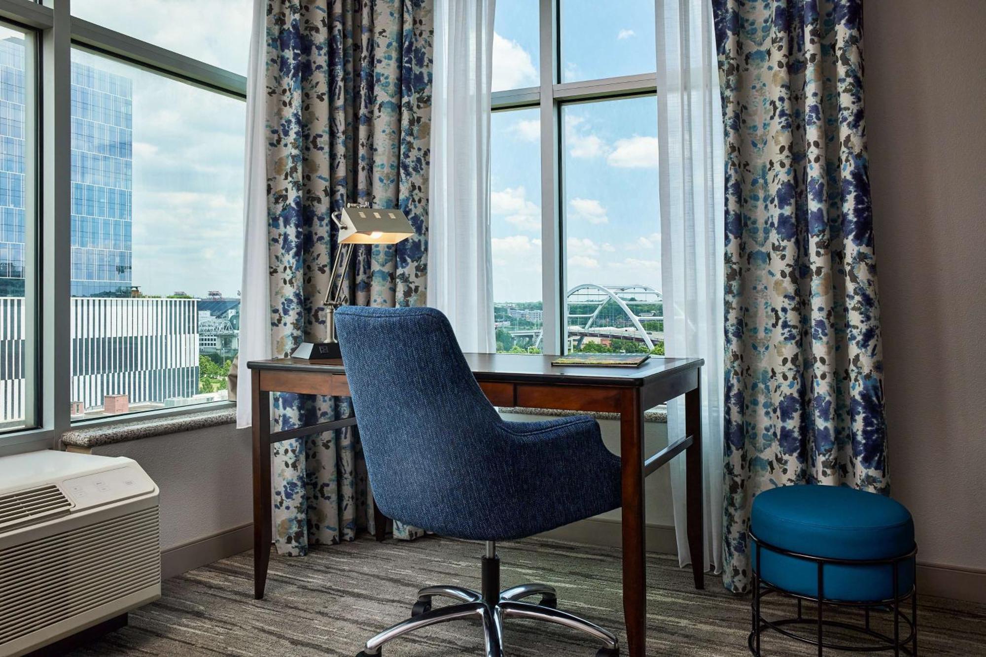 Hilton Garden Inn Nashville Downtown Convention Center Extérieur photo